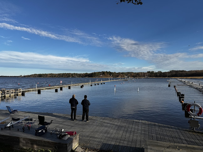 Opinii despre Sundbyholms Gästhamn - restaurang & café în Eskilstuna - Gastronomi och hotellverksamhet