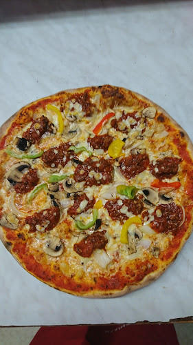 Opinii despre Pizzeria Verona în Köping - Gastronomi och hotellverksamhet