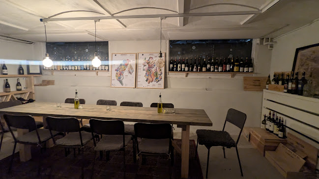 Gallo Papa Vinbar - Gastronomi och hotellverksamhet