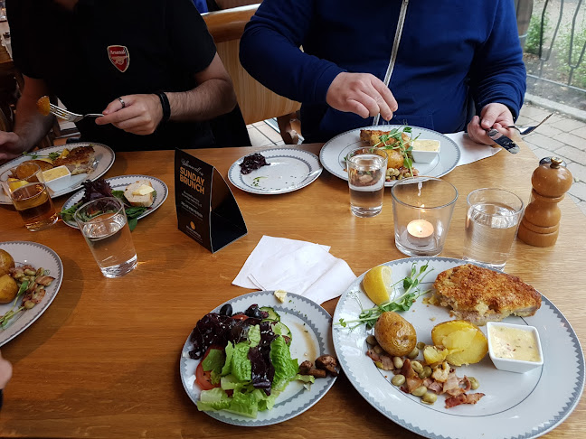 Opinii despre Pelles Lusthus - Restaurang, Catering, Event & Konferens în Nyköping - Gastronomi och hotellverksamhet