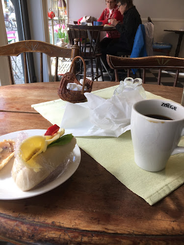 Opinii despre Cafe Gården în Västervik - Gastronomi och hotellverksamhet