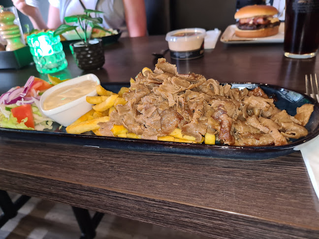 Opinii despre Borlänge Grill House în Borlänge - Gastronomi och hotellverksamhet