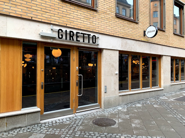 Comments and reviews of Giretto