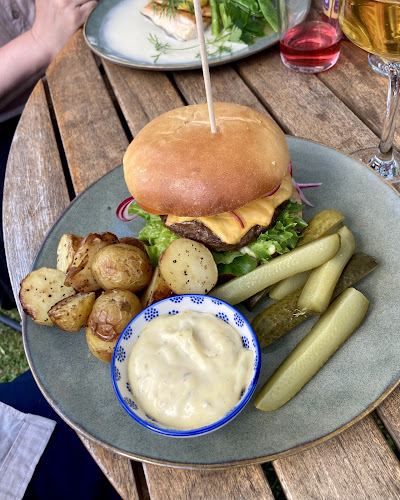 Gårdstunet i Finnfara - Gastronomi och hotellverksamhet