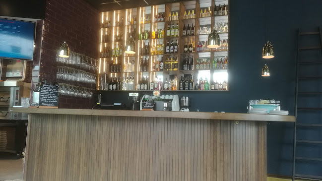 Alessandros svampen - Gastronomi och hotellverksamhet