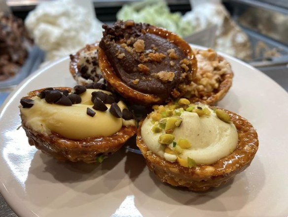 Opinii despre Mado Glasscafé - Cafe Karlshamn în Karlshamn - Gastronomi och hotellverksamhet