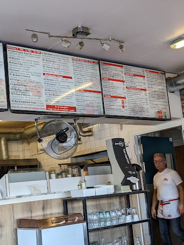 Opinii despre Helenas Pizzeria & Kebab în Gävle - Gastronomi och hotellverksamhet