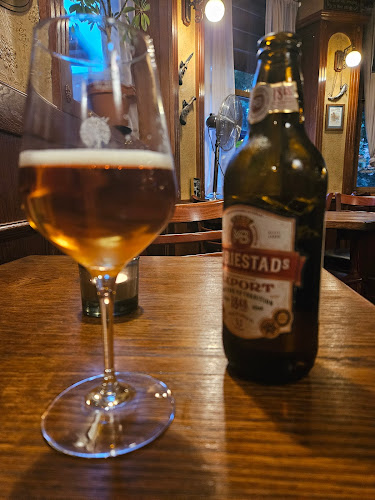 Tre Vänner - Gastronomi och hotellverksamhet