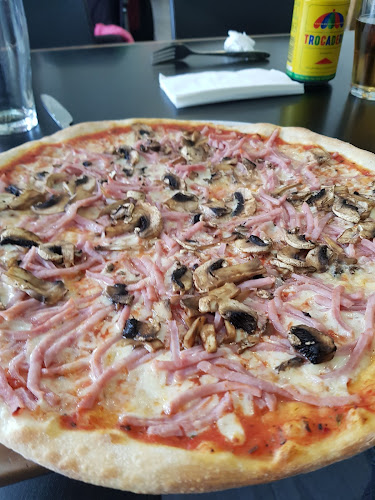 Opinii despre Kungsörs Pizzeria HB în Kungsör - Gastronomi och hotellverksamhet