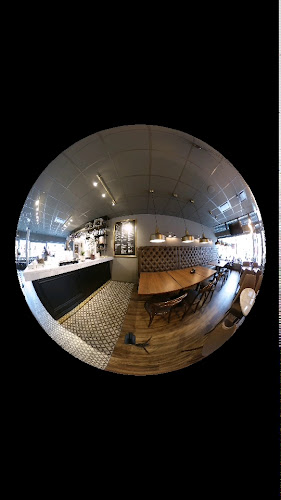 Restaurang Tybble / pizzeria och kvarterskrog - Gastronomi och hotellverksamhet