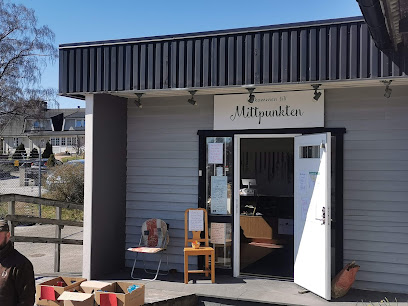 Mittpunkten Café och Second Hand