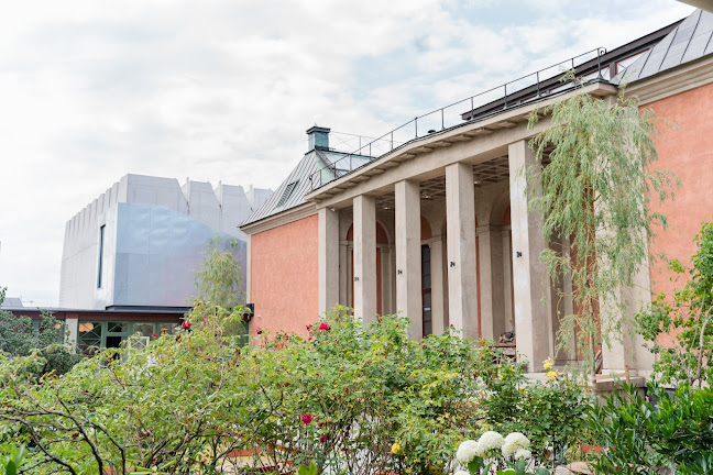 Blå Porten - Restaurang & Café - Gastronomi och hotellverksamhet