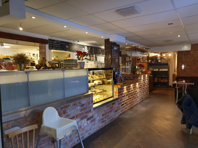 Opinii despre Gårdscafeét - Café & Bistro în Alingsås - Gastronomi och hotellverksamhet