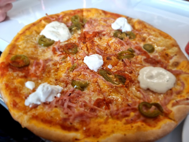 Pizzeria Arena Döner Kebab - Gastronomi och hotellverksamhet