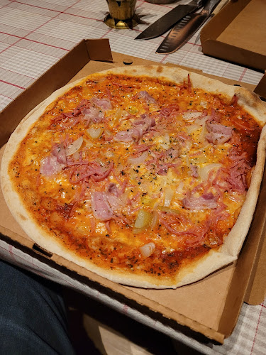 Opinii despre Pizzeria & Restaurang- Alexandra Hok în Hok - Gastronomi och hotellverksamhet