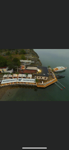 Waterfront restaurang beach bar - Nynäshamn