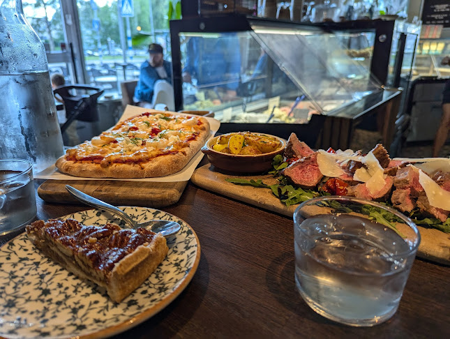 Comentarii opinii despre Deli Molinari Traneberg