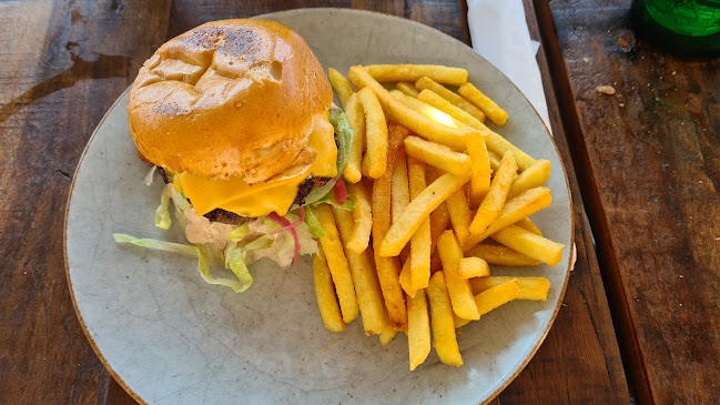 Opinii despre Bella Mare - Restaurang, Pizza, Bar în Ljungskile - Gastronomi och hotellverksamhet