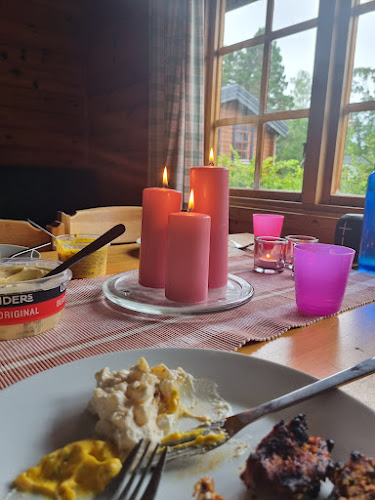 Opinii despre Café Björnen în Västerås - Gastronomi och hotellverksamhet