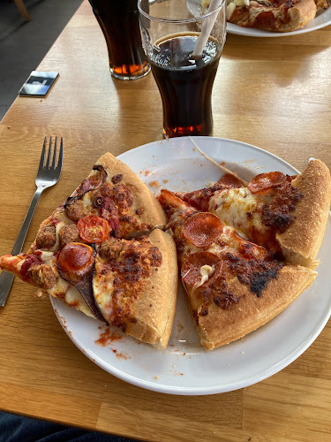 Pizza Hut Norrköping Phone number