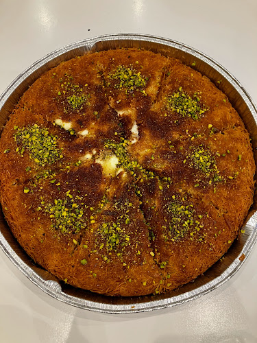 Mr. Kunafa - Gastronomi och hotellverksamhet