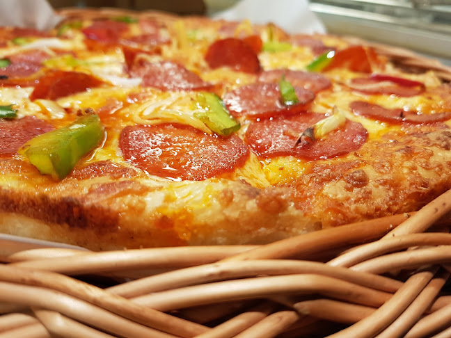 Pizzabakeren - Gastronomi och hotellverksamhet