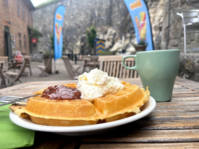 Carlstens Fästning Våffelcafé - Gastronomi och hotellverksamhet