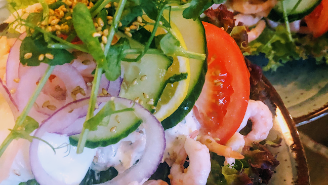 Systrarna Skogströms Lantcafé - Gastronomi och hotellverksamhet