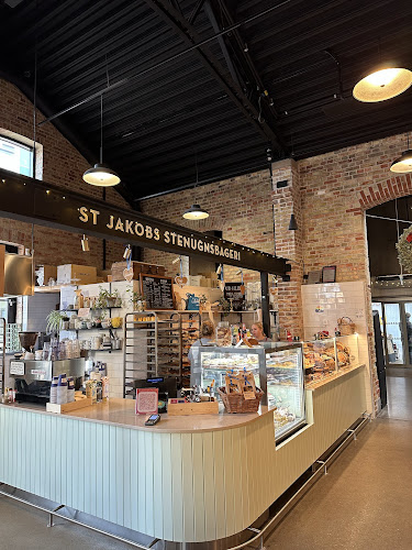 Reviews of Malmö Saluhall in Malmö - Gastronomi och hotellverksamhet