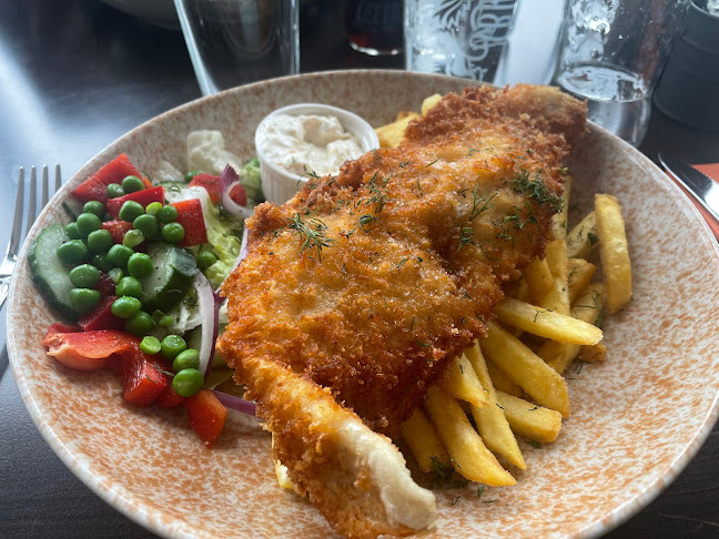 Husman's Bar & Bistro - Gastronomi och hotellverksamhet