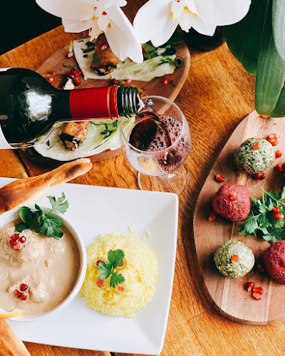 Tbilisis Hörna - Gastronomi och hotellverksamhet