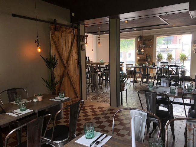 Seasons Grill & Wok - Gastronomi och hotellverksamhet