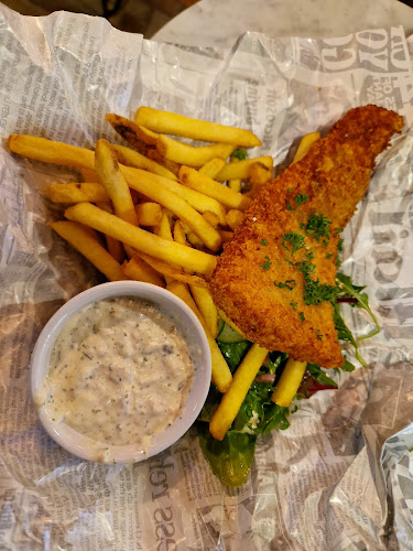 Fisk i Hallen - Gastronomi och hotellverksamhet