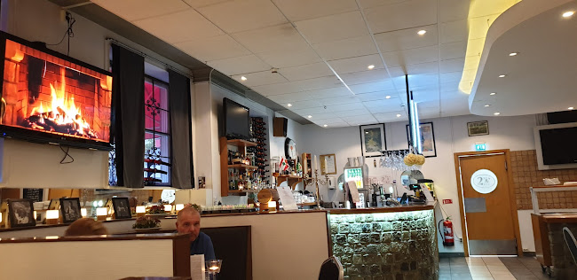 2 Rum & Kök - Gastronomi och hotellverksamhet