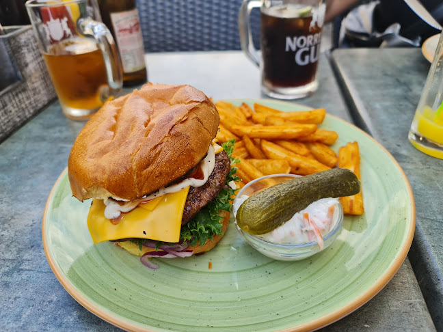 Opinii despre Bagpiper's Inn în Stockholm - Gastronomi och hotellverksamhet