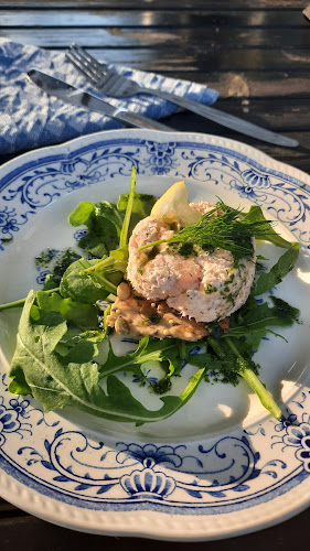 Opinii despre Restaurang Sjökanten în Hasselö - Gastronomi och hotellverksamhet