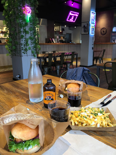 Burgers & Beer Open Times