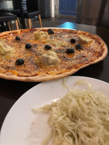 Cassandras steakhouse - Gastronomi och hotellverksamhet