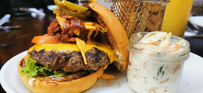 American Bar & Grill