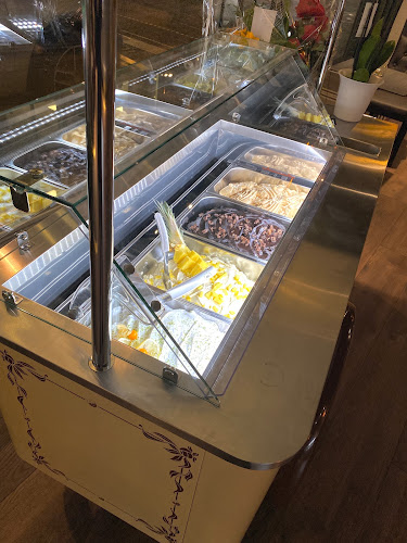 Candela Coffee - Gastronomi och hotellverksamhet