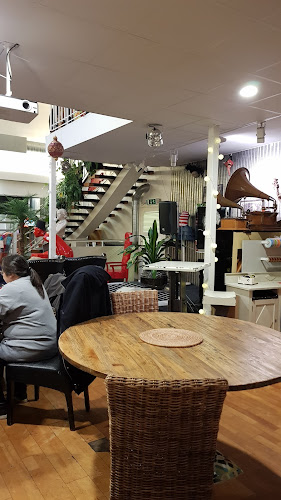 Global Living - Gastronomi och hotellverksamhet