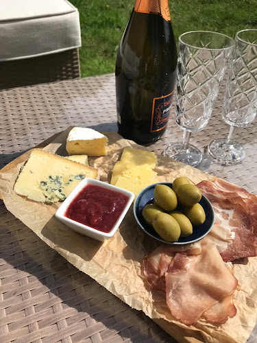 BRUS - Gastronomi och hotellverksamhet