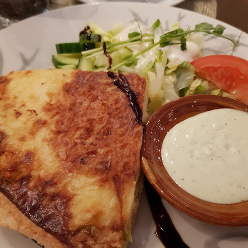 Café Nouveau - Gastronomi och hotellverksamhet