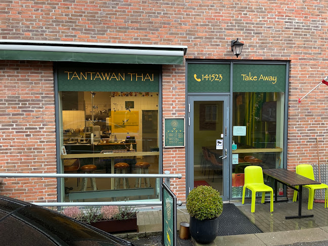 Tantawan Thai - Gastronomi och hotellverksamhet