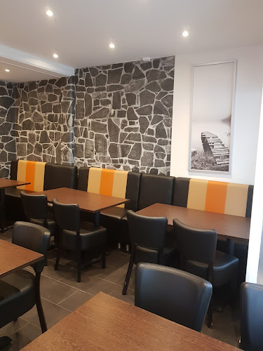 Pizzeria Mamoli - Gastronomi och hotellverksamhet