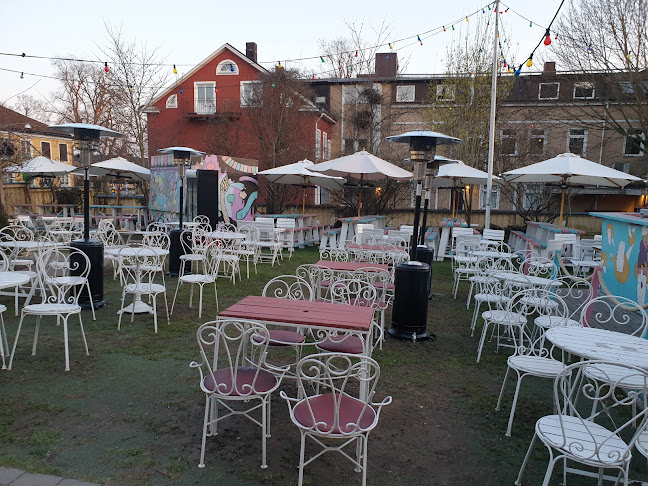 Villa & Trädgård de luxe Phone number