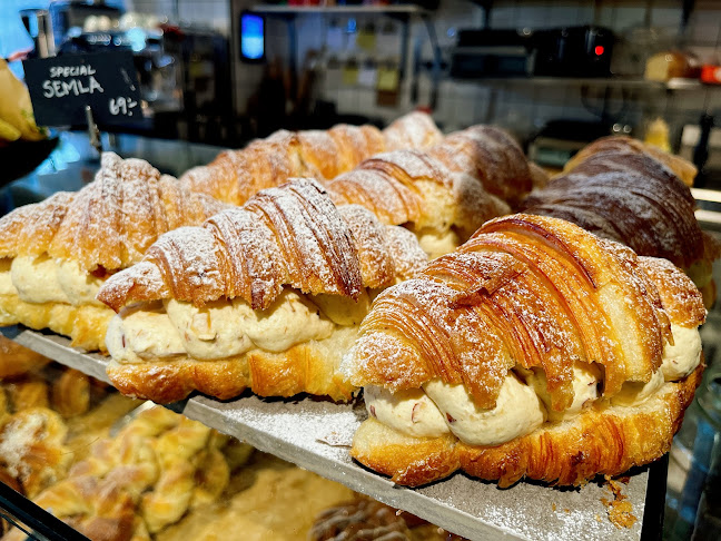 Bullar & Bröd - Gastronomi och hotellverksamhet