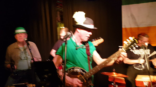 Comments and reviews of The Horse & Hound