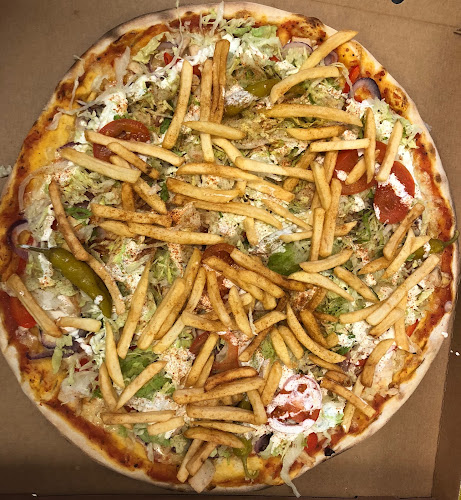 Hässelby Kebab Pizza