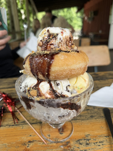 Opinii despre Glass & Berså Arboga în Arboga - Gastronomi och hotellverksamhet